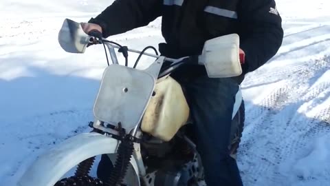 Honda xr100 messing around