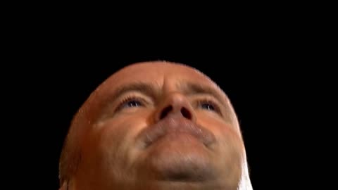 Something Happened on the Way to Heaven - Phil Collins (live)