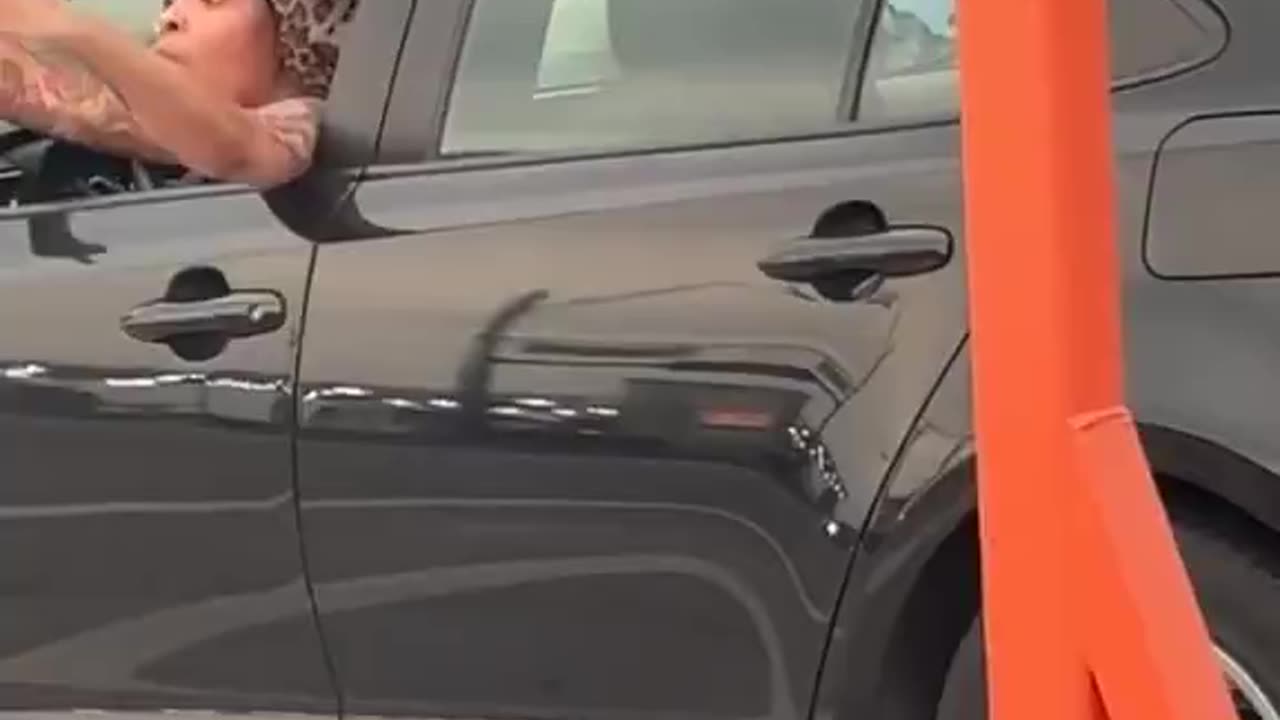 Deaf Talking Trash