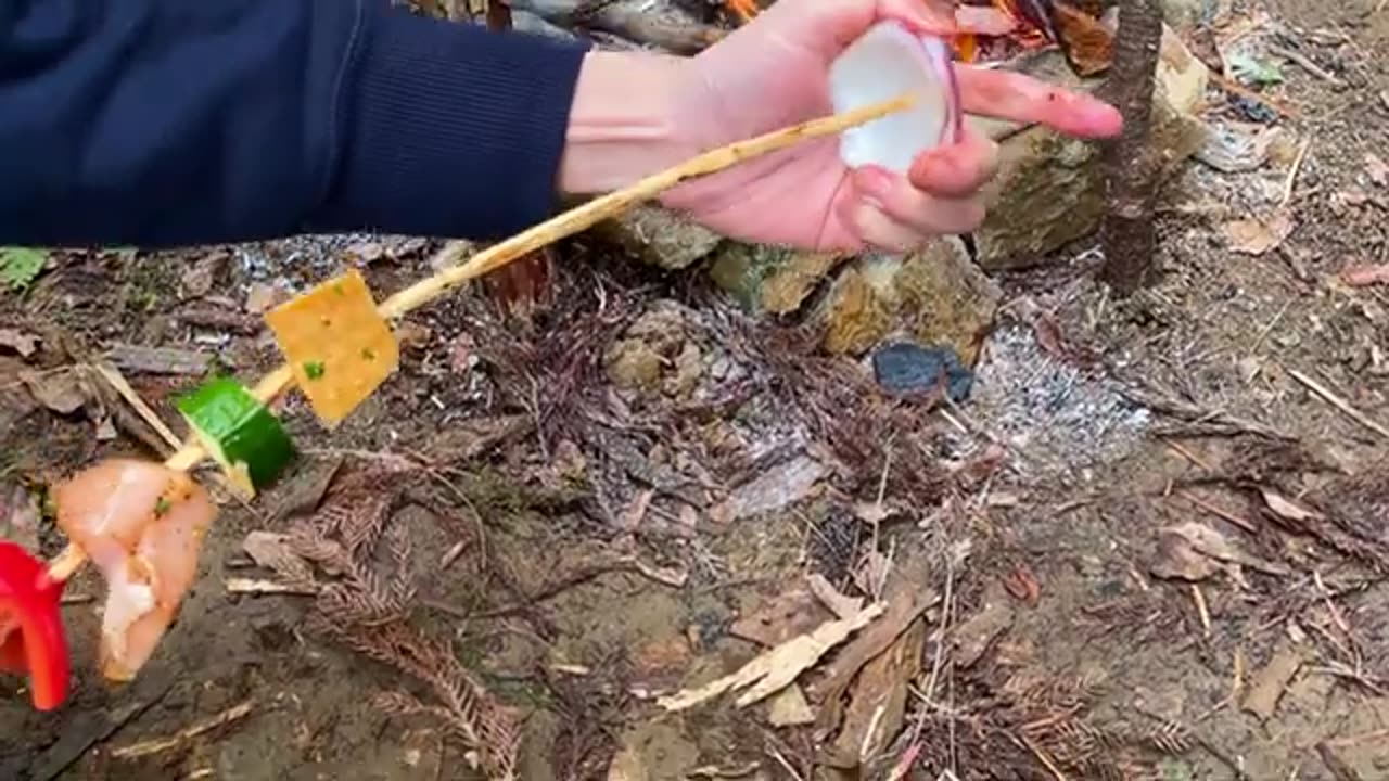 Cooking Beef Skewers in the wild🍡