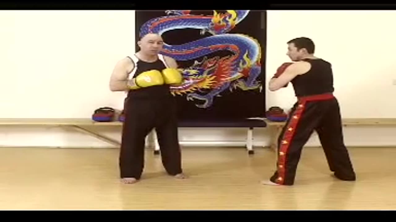 Essential Kickboxing Volume 1: Offensive Techniques