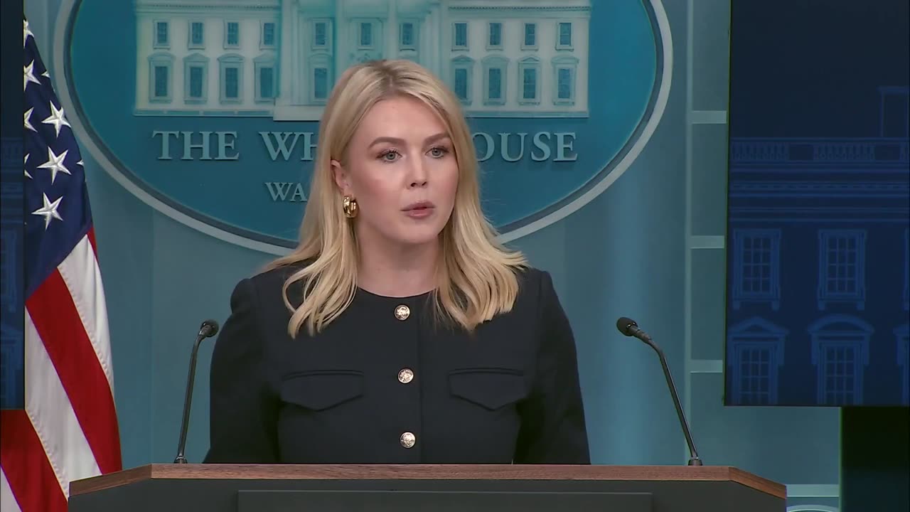🚨🔥Karoline Leavitt: "As you saw on Friday... The Office of Personnel Management reclassified..