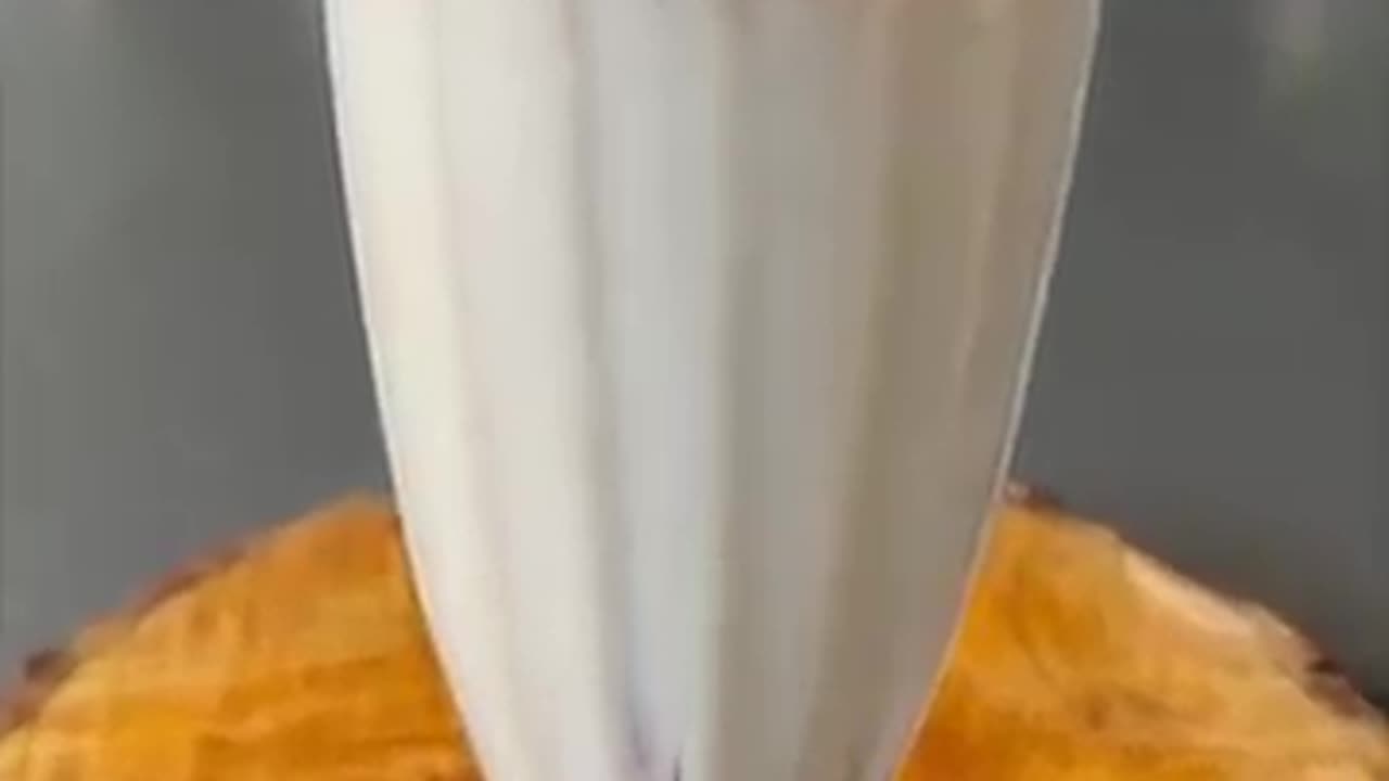 Viral recipie of kitkat shake