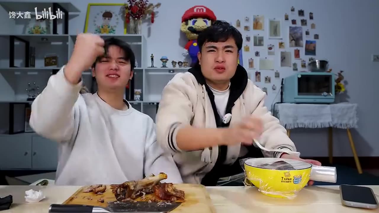 Bought 2 Pork Knuckles for 50 Yuan and Spent 4 Hours Making Crispy Roasted Pork