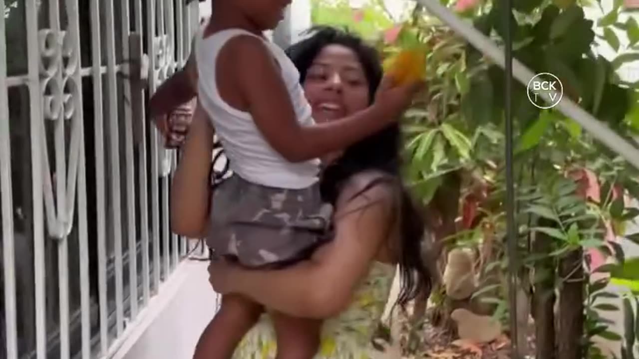 #Kulture and #Wave spend some quality time with their aunt