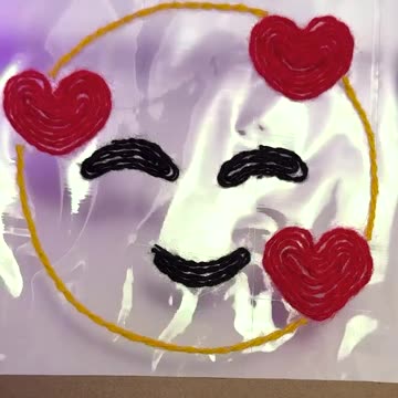Turning simple threads into adorable smiley art 😊🧵