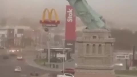 Massive Brazilian Statue of Liberty Falls Over