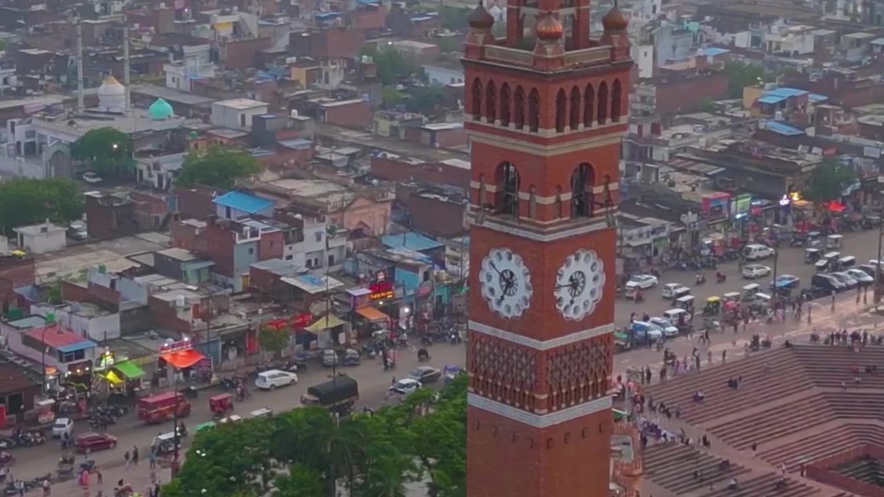 The Husainabad CLOCK Tower!