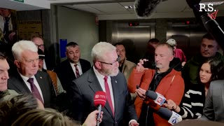 Grzegorz. Braun na konferencji prasowej po 1 dniu procesu.