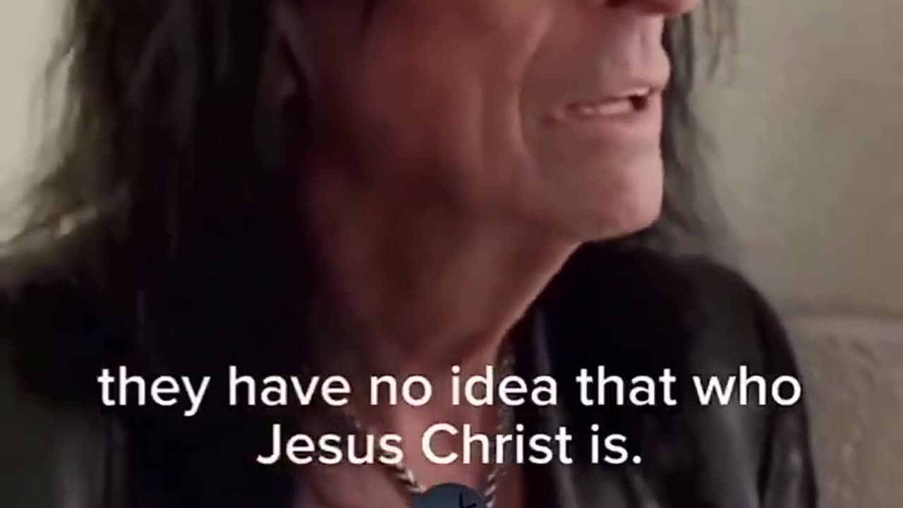 Alice Cooper talks about Jesus