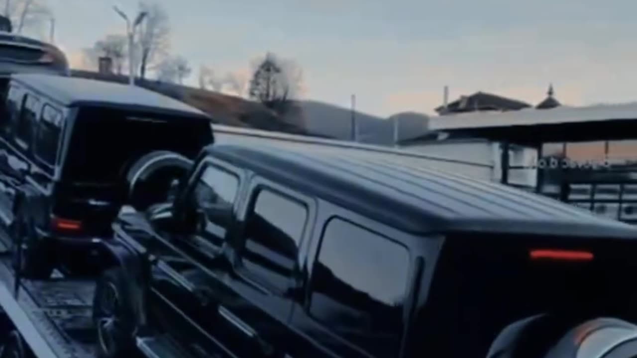 Get Ready! Epic G Wagon Unloaded from Open Trailer — Must See!