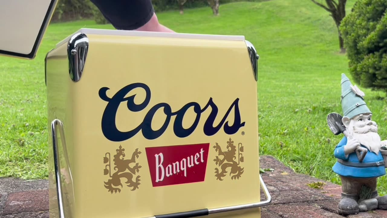 Koolatron Coors Banquet Ice Chest Cooler; Features & Slim Can Test!