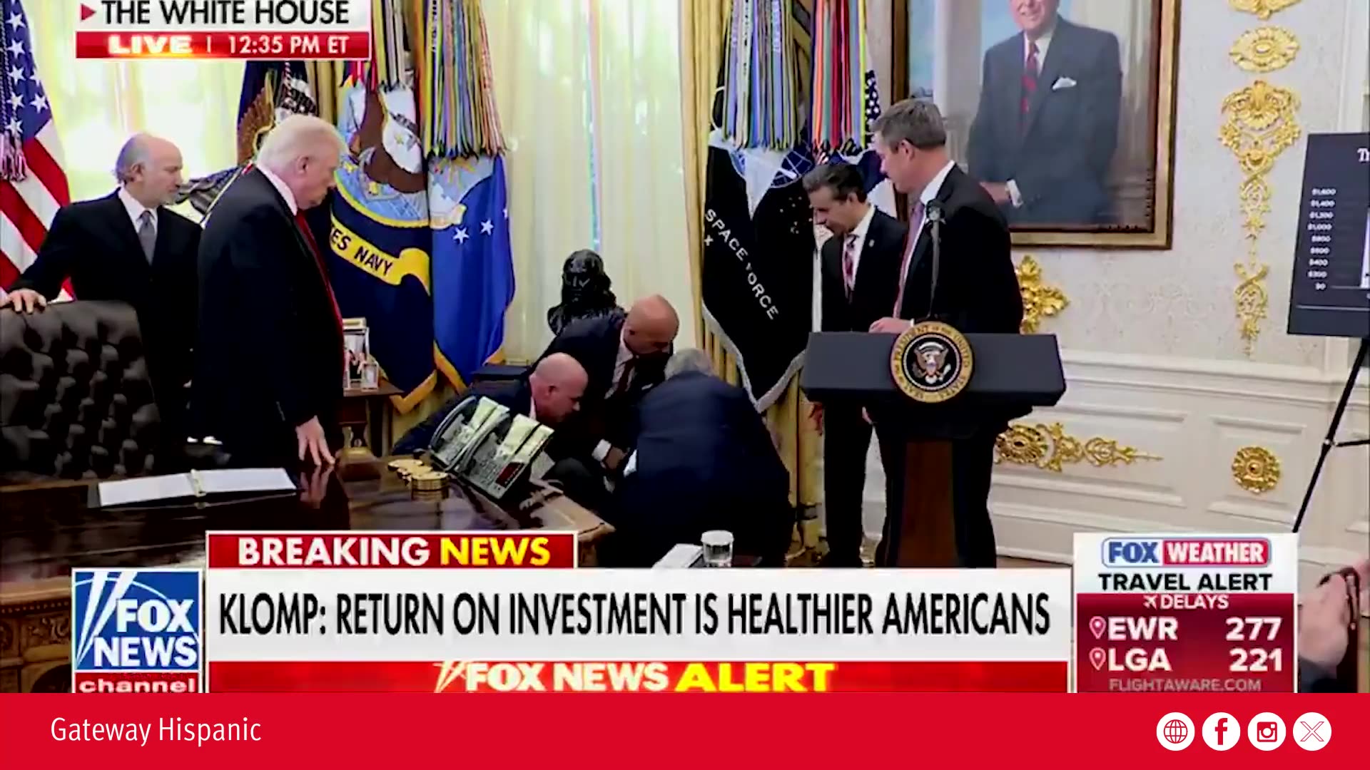 A man just collapsed during President Trumps Oval Office announcement