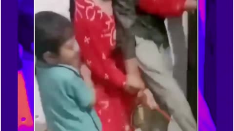 “No Snacks, Only Stabs!” Wife Attacks Husband With Knife in Front of Daughter