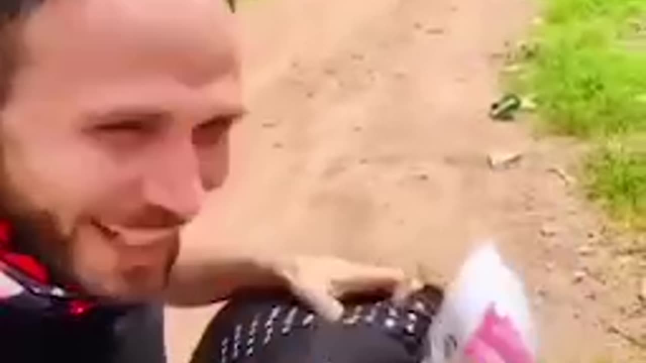 4 minutes of Good Deeds by humanity.