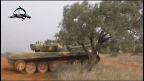 Syrian War Rebel Assault on Regime Taftanaz airbase T-72 vs T-72 Tank battle 2013.01.11