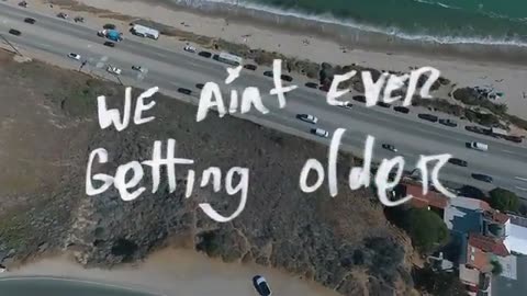 The Chainsmokers - Closer (Lyric) ft. Halsey