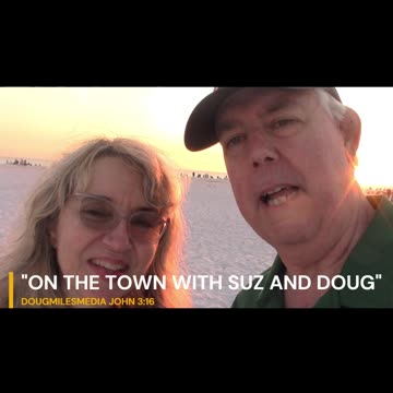 SUZ AND DOUG VISIT THE SIESTA KEY BEACH DRUM CIRCLE!