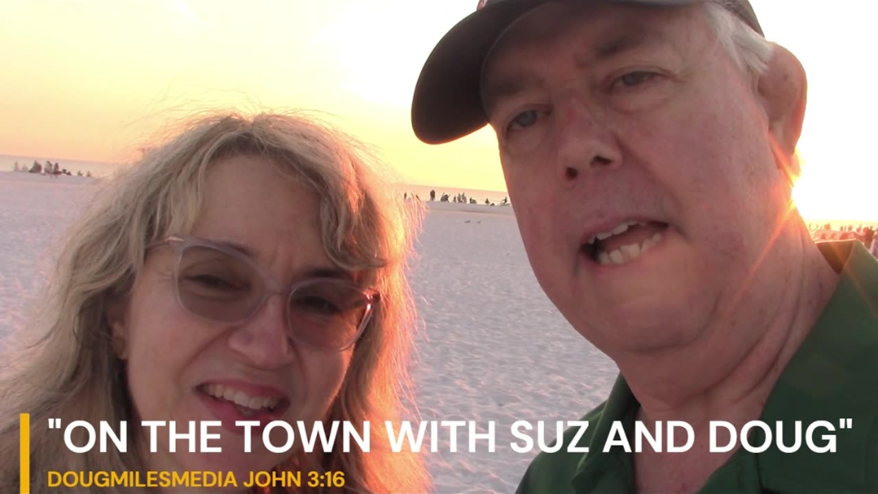 SUZ AND DOUG VISIT THE SIESTA KEY BEACH DRUM CIRCLE!