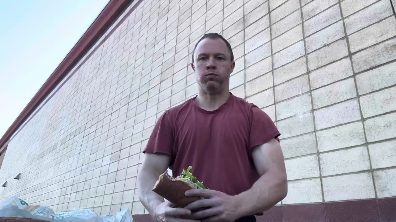 SUBWAY Low Fat Diet Eating 580 Calorie Turkey Sub