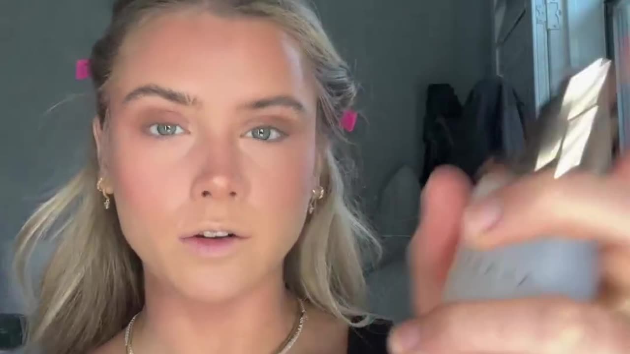 Anastasia Beverly Hills Impeccable Blurring Setting Spray