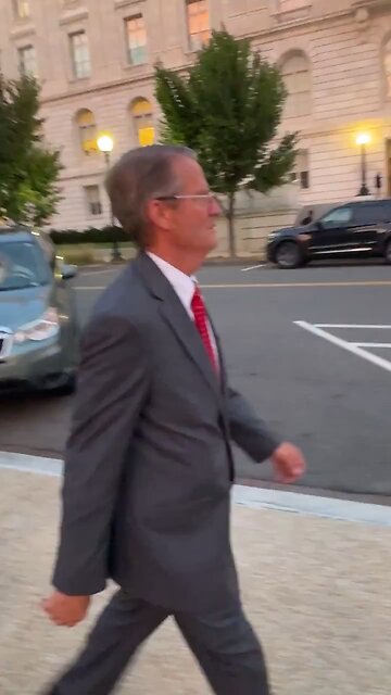 Rep. Tim Burchett Says “Entities” May Be Coming From 5-6 Deep-Water Sites On Earth