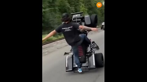 Simplang Trip 213: Four wheel motorbike exhibition ride accidentally fell down to push-ups exercise.