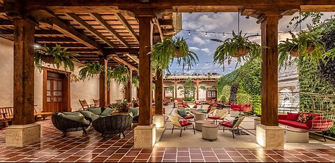 Are the McDonalds, TacoBell and Starbucks in Antigua Guatemala the most beautiful in the world?