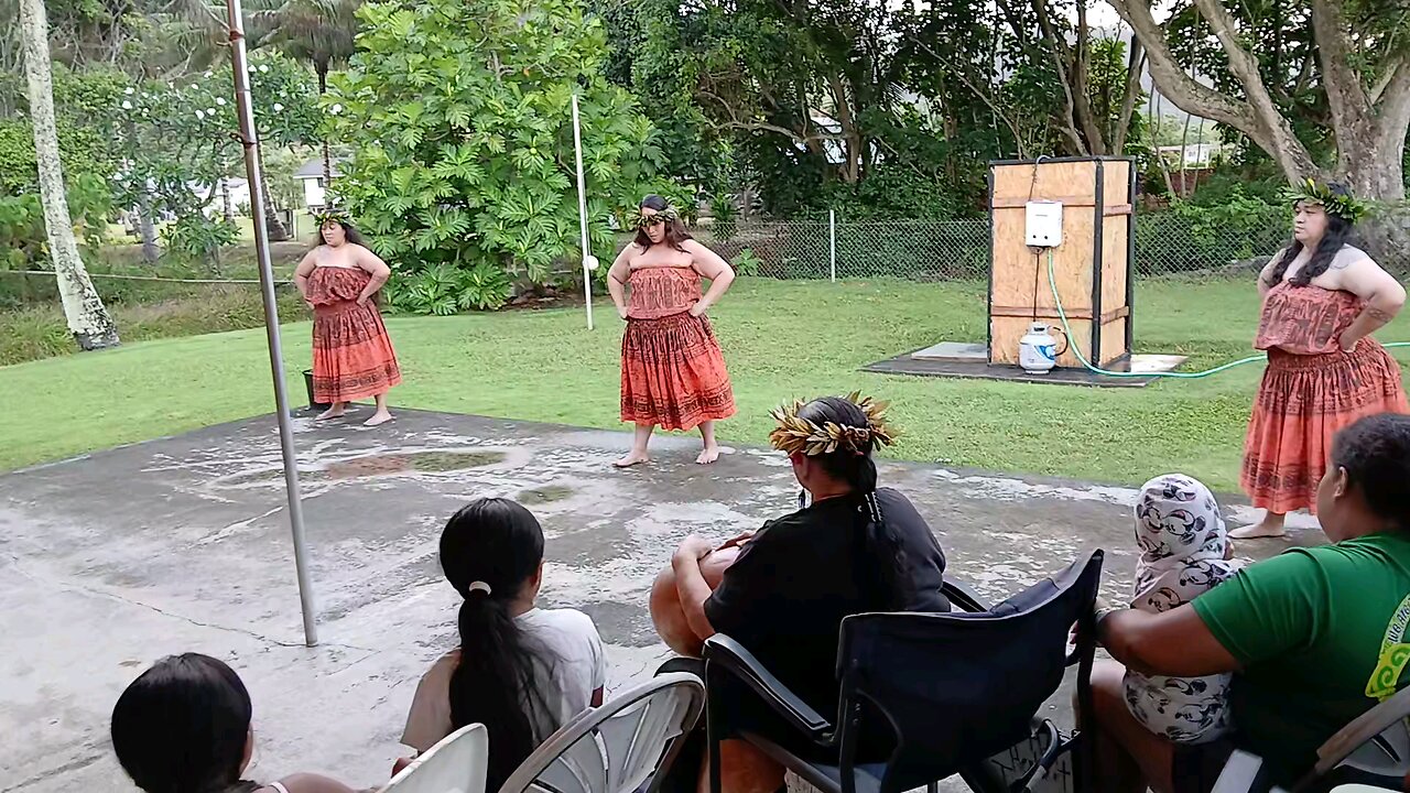 Hawaiian Culture Dance 3