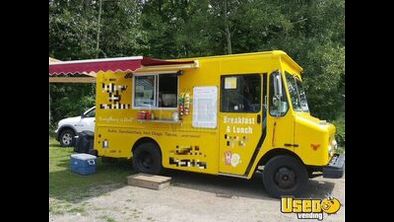 2004 21' Workhorse P42 Food Truck All Purpose Mobile Food Unit for Sale in Connecticut!
