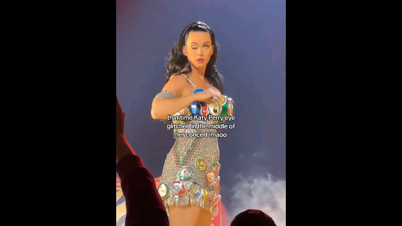 Once Katy Perry eye glitched during live concert