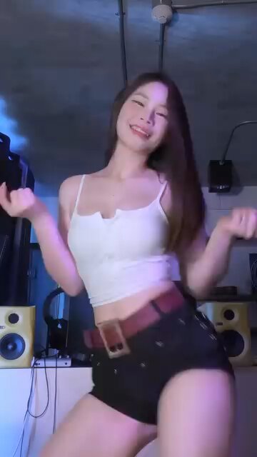 #tiktoktrend #trend #outdoors #ocean #StarsEverywhere #tiktok #foryou#dance #vannda #cutegirl#remix