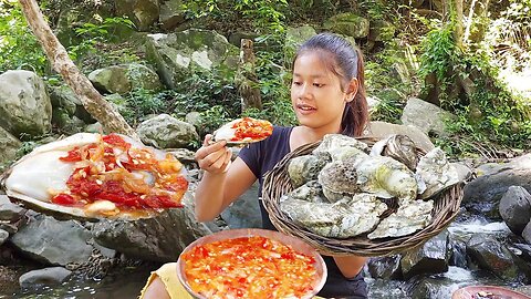 Amazing Big oyster with Hot chili sauce so