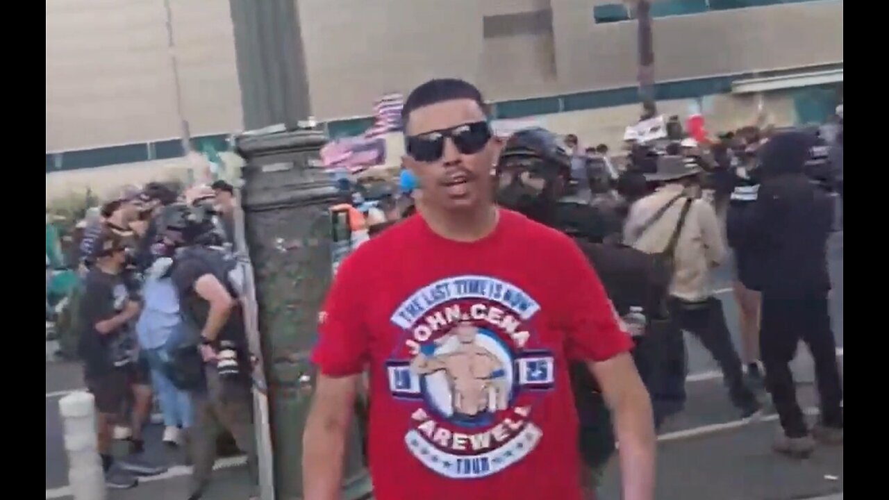 IP2 Stories - YoYo Picks On Tawn BOTH Angles