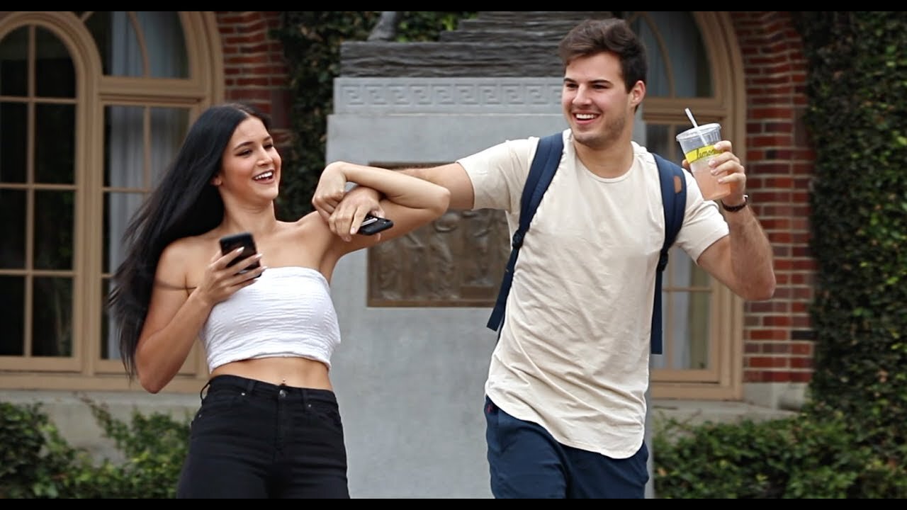 🔥 Locking Arms with Strangers – Hilarious Reactions! 😂