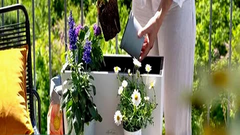 This Selfwatering Planter is a Waterwise Solut