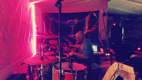 DRUM SOLO MASTER CUTTING FUTURISTIC LA STUDIO TRACK HANS ZIMMER !