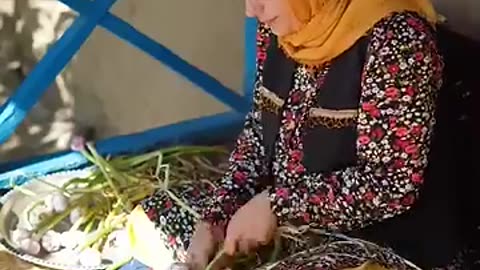 Pickled Garlic and Garlic Braiding