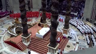 Cardinals arrive in St Peter's Basilica for pre-conclave mass
