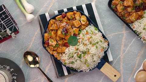Hot garlic chicken with fried rice