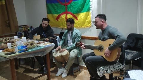 احتفال بالسنة الامازيغية الجديدة 2976 جمعية ماسينيسا طنجة وصلة غنائية الفنان عبد الاله اسكاس اماينو