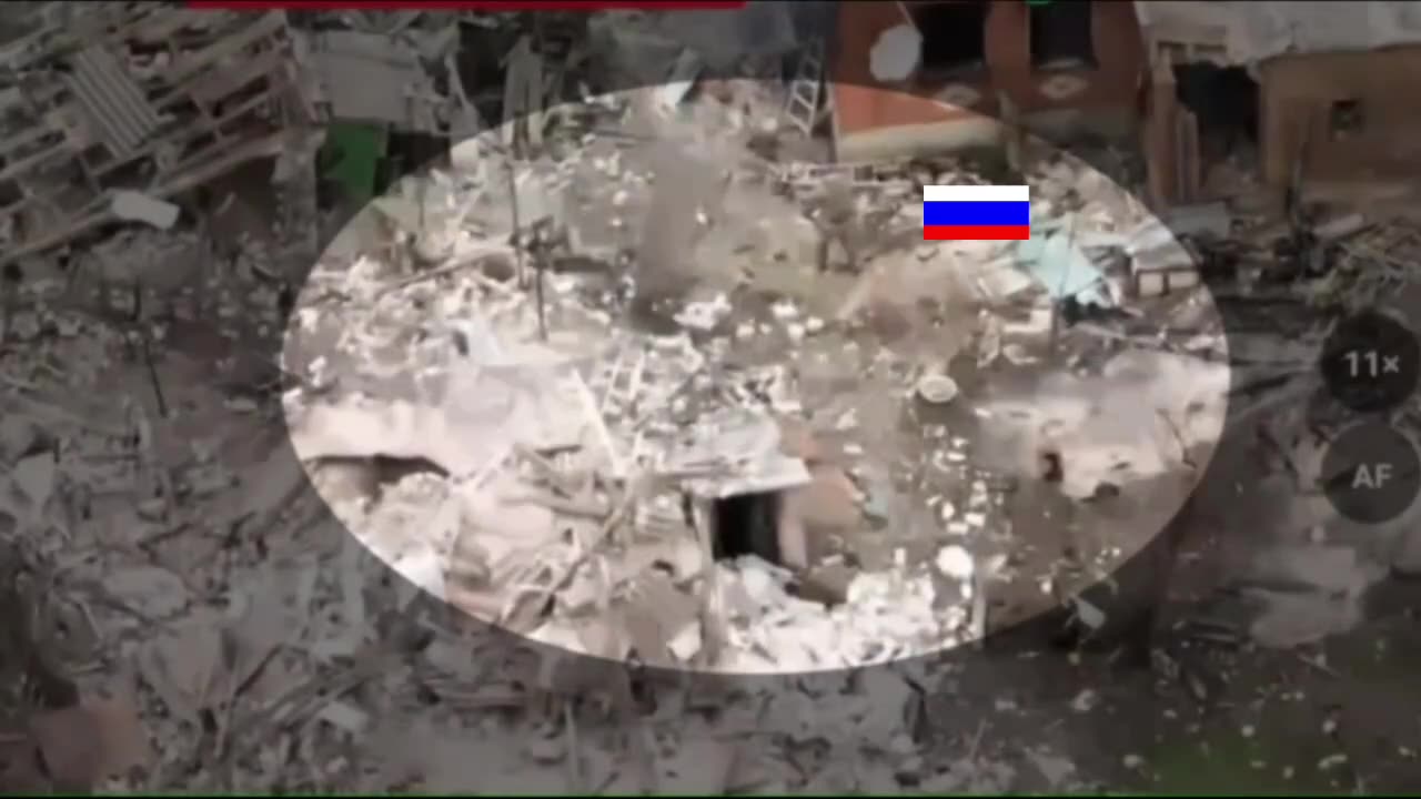 Ukrainian Desperately Attacked a Russian While Pretending to Surrender