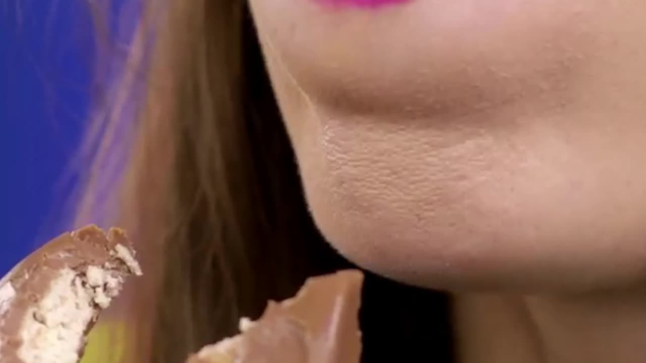 Does Eating Chocolate Cause Acne? 🍫