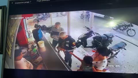 Crimen en pleno mediodía: falso cliente asesina a dueño de restaurante en el barrio La Manga