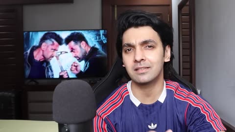 War 2 Movie Review & Analysis Hrithik Roshan Junior NTR Kiara Advani