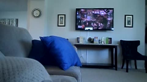 Hilarious narrator goes over Jurassic Park, CGI has up over the years, and technology that doesn't