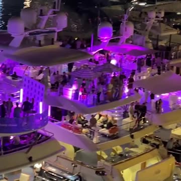 Anant Ambani's awe-inspiring 170 km pilgrimage testament turning 30! 🌟 #DivineWalk Anant Ambani