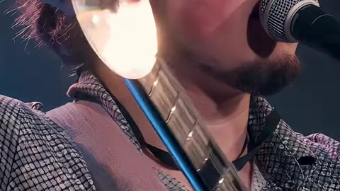 How to Use DVD to Play Guitar (Alex Misko)