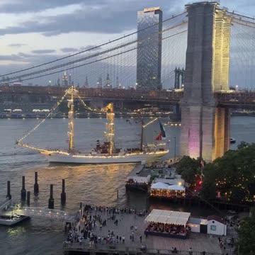 Mexican Navy Tall Ship Collides with Brooklyn Bridge