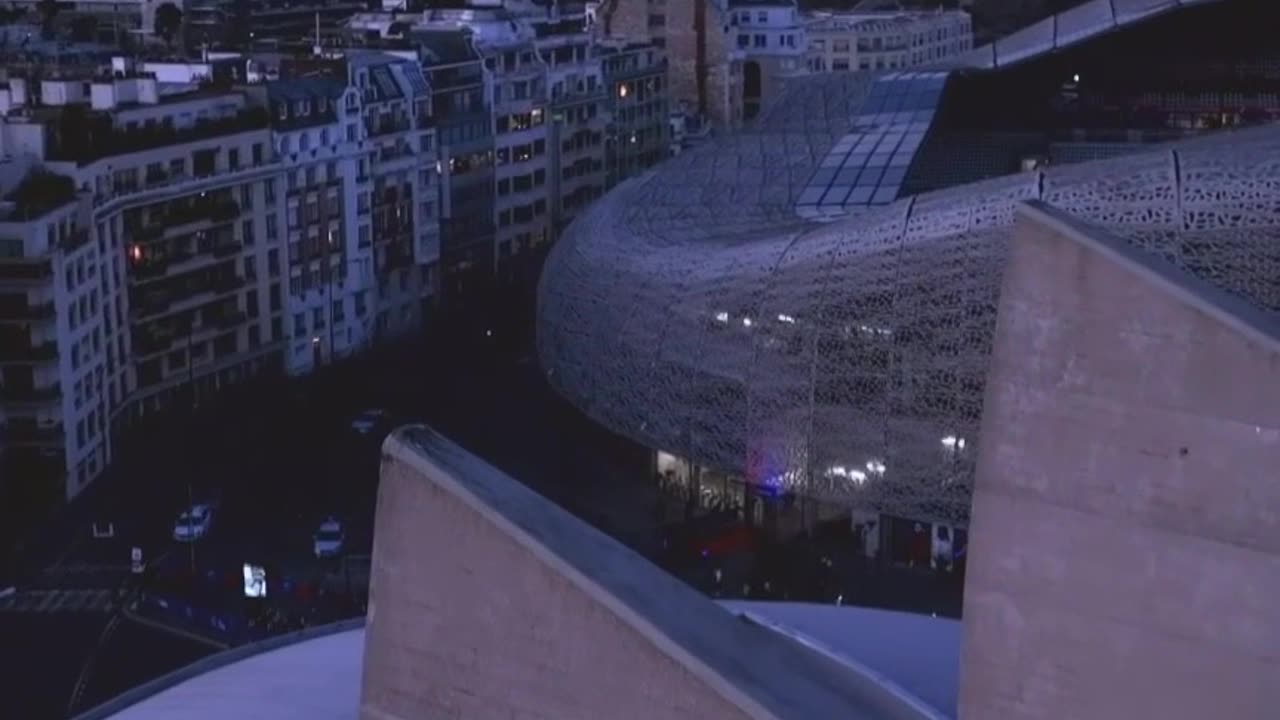 The crazy story of Paris FC moving literally next door to PSG 😅